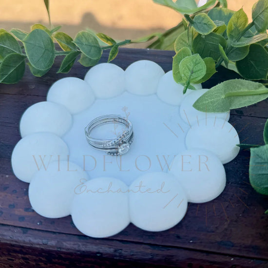 Daisy Jewelry Tray | Trinket Tray | 3D Print Jewelry Tray | PLA 3D Print - Wildflower Enchanted