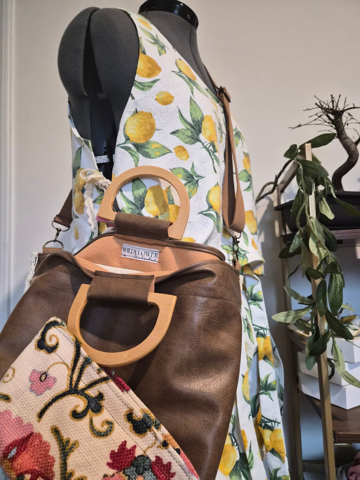 The Willow West Purse | Faux Leather Purse | Wooden Handles